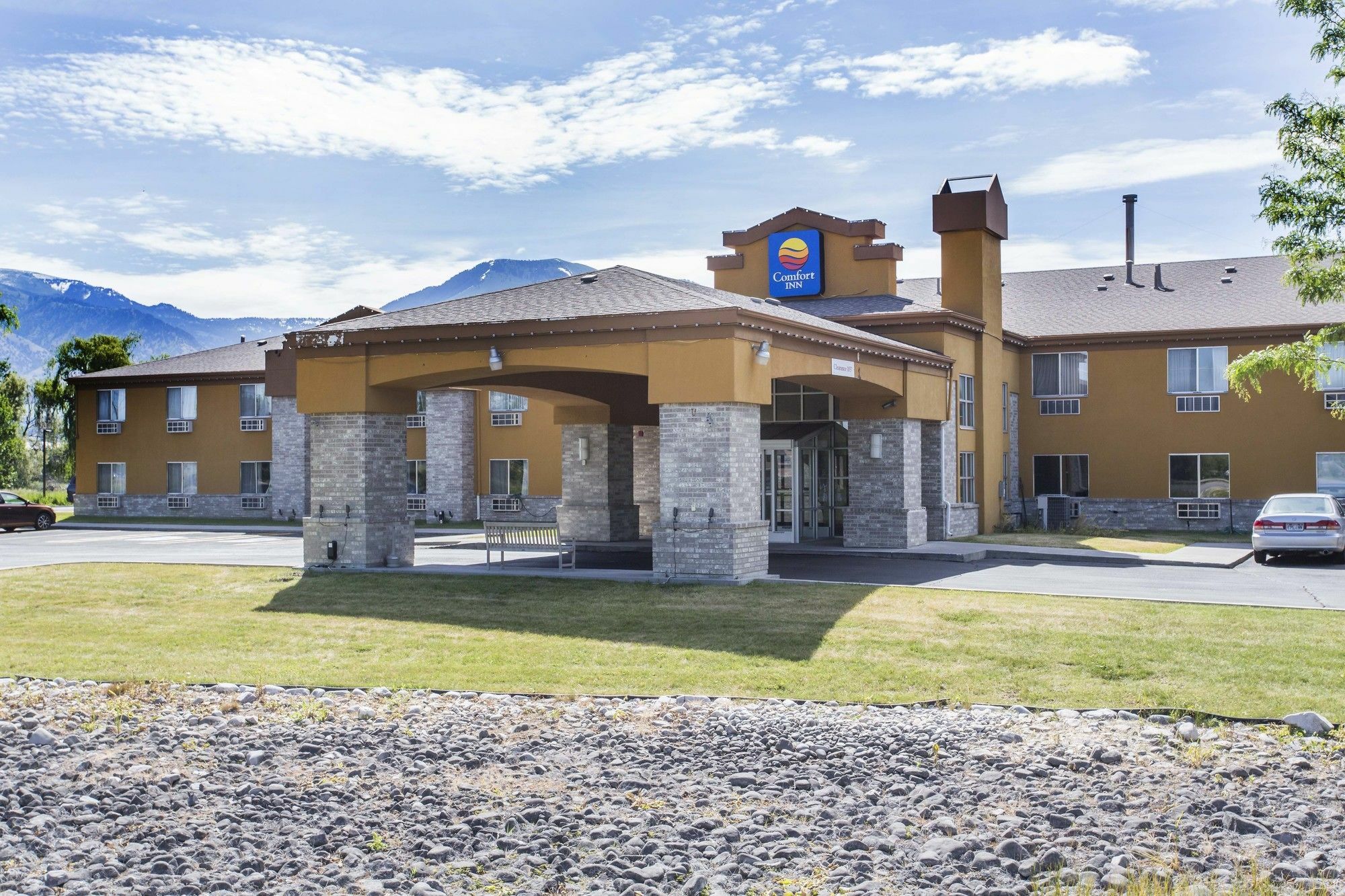 洛根大学附近凯艺酒店 外观 照片